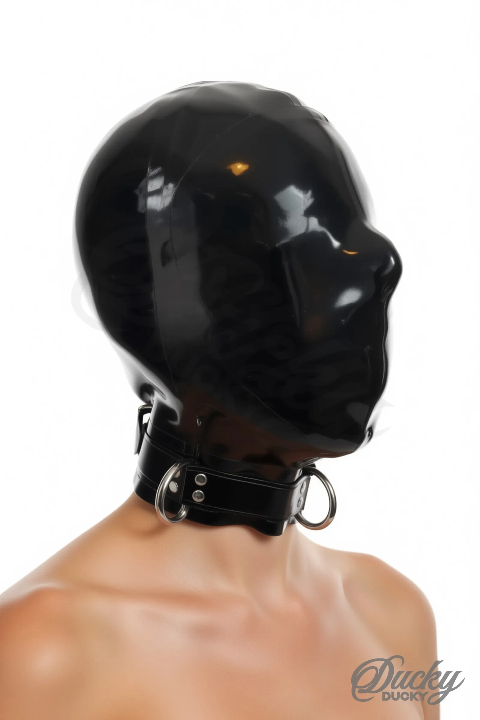 Bastion – latex masker voor het hele hoofd met ringen
